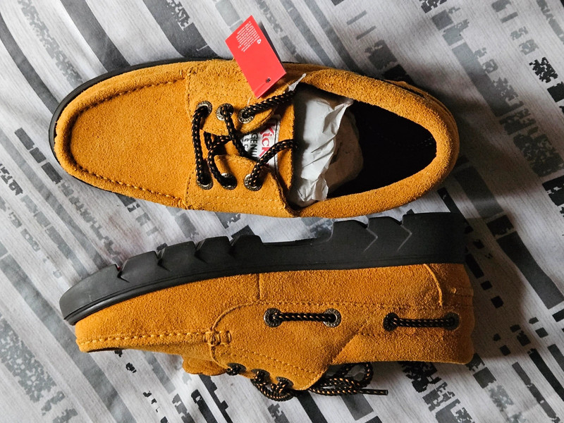 Chaussures Kickers Mixte Lennon en Daim Jaune Moutarde taille 41